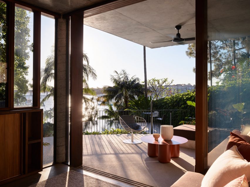 SRG House by Fox Johnston