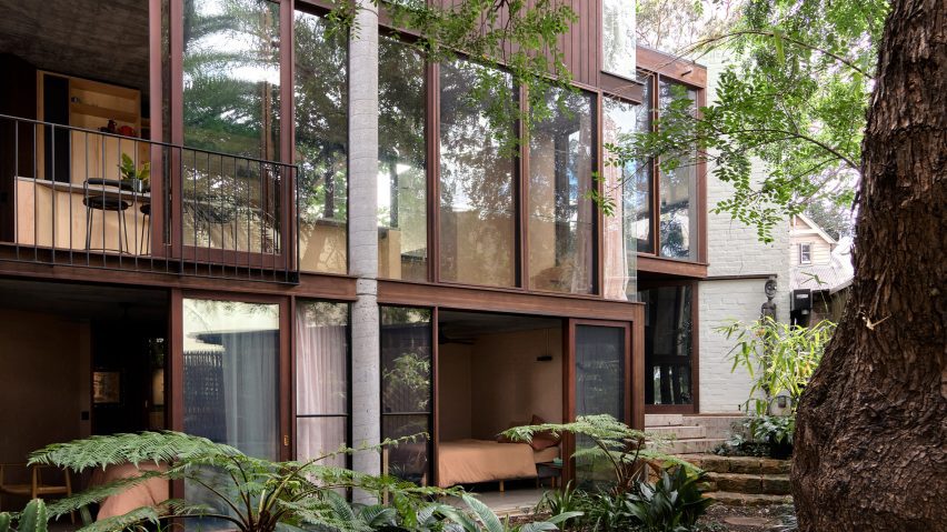 SRG House by Fox Johnston