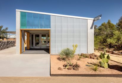 Polycarbonate colourful panels