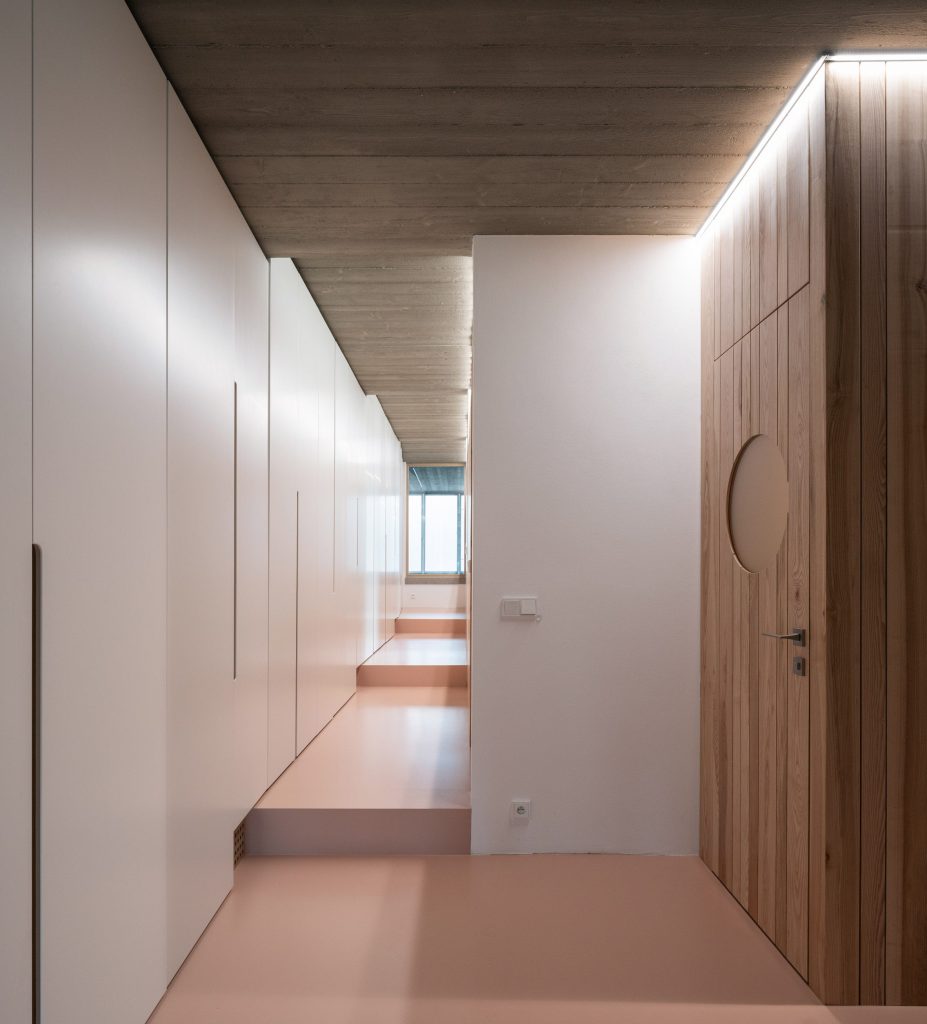 The muted interiors of House in Lanškroun