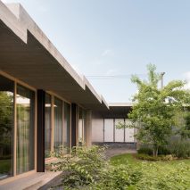 Martin Neruda incorporates “secret garden” at the heart of House in Lanškroun