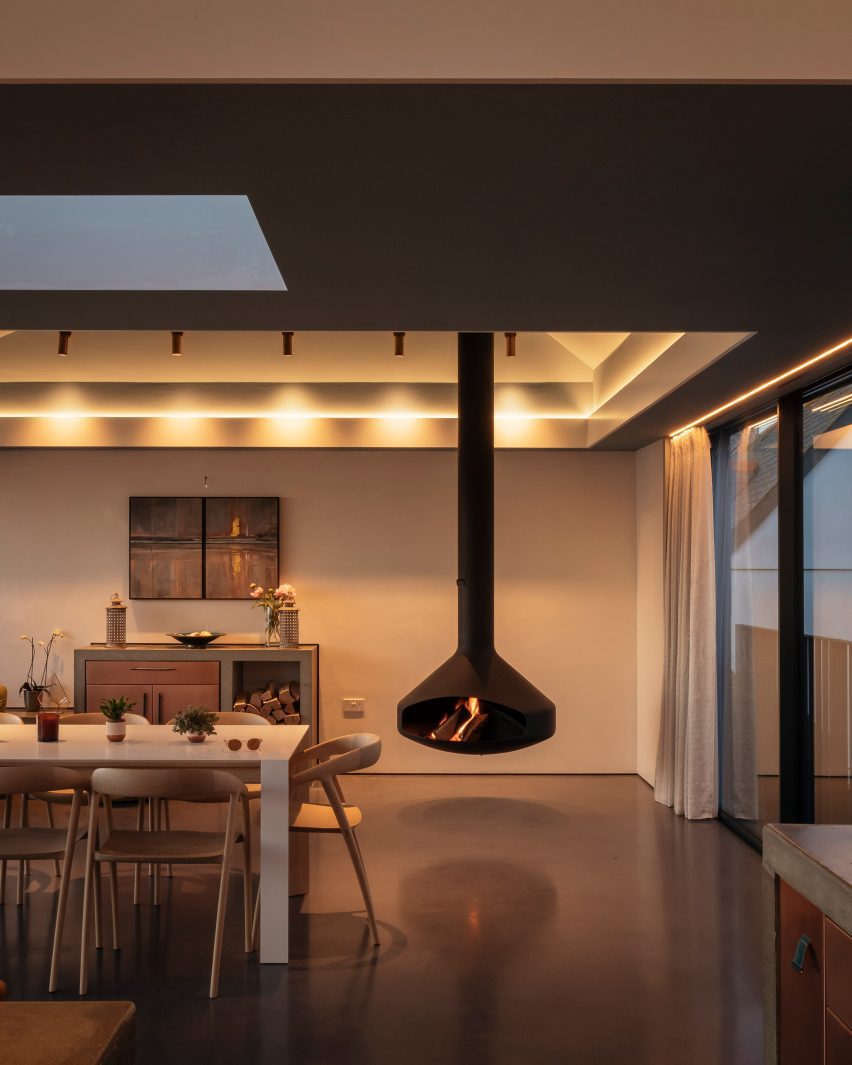 Suspended stove