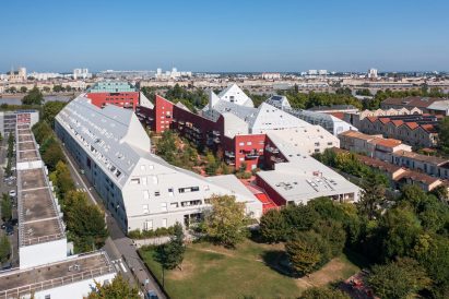 An aerial view of Ilot Queyries housing