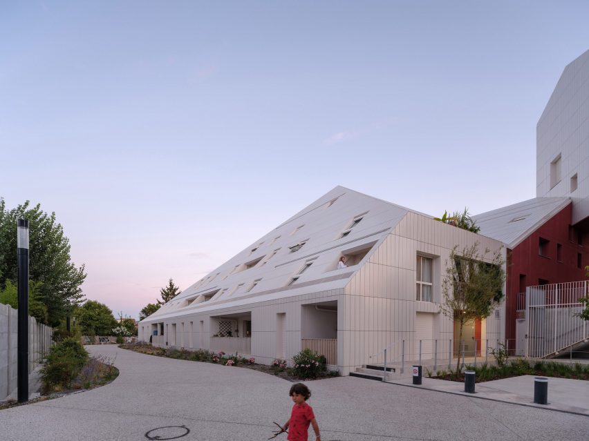 Bordeaux housing by MVRDV