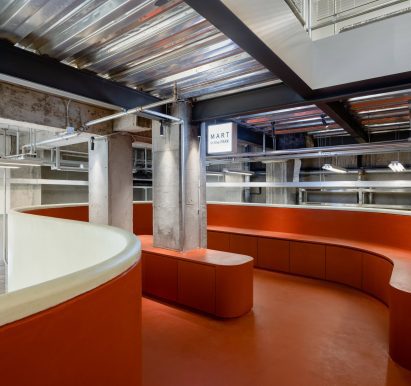 Red rubber flooring in In the Park