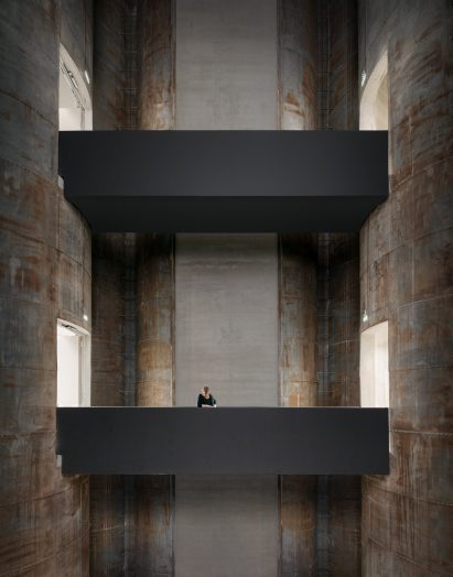 Bridges across a silo tower