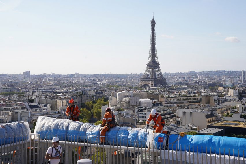 L'Arc de Triomphe Wrapped under construction
