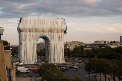 L'Arc de Triomphe Wrapped under construction