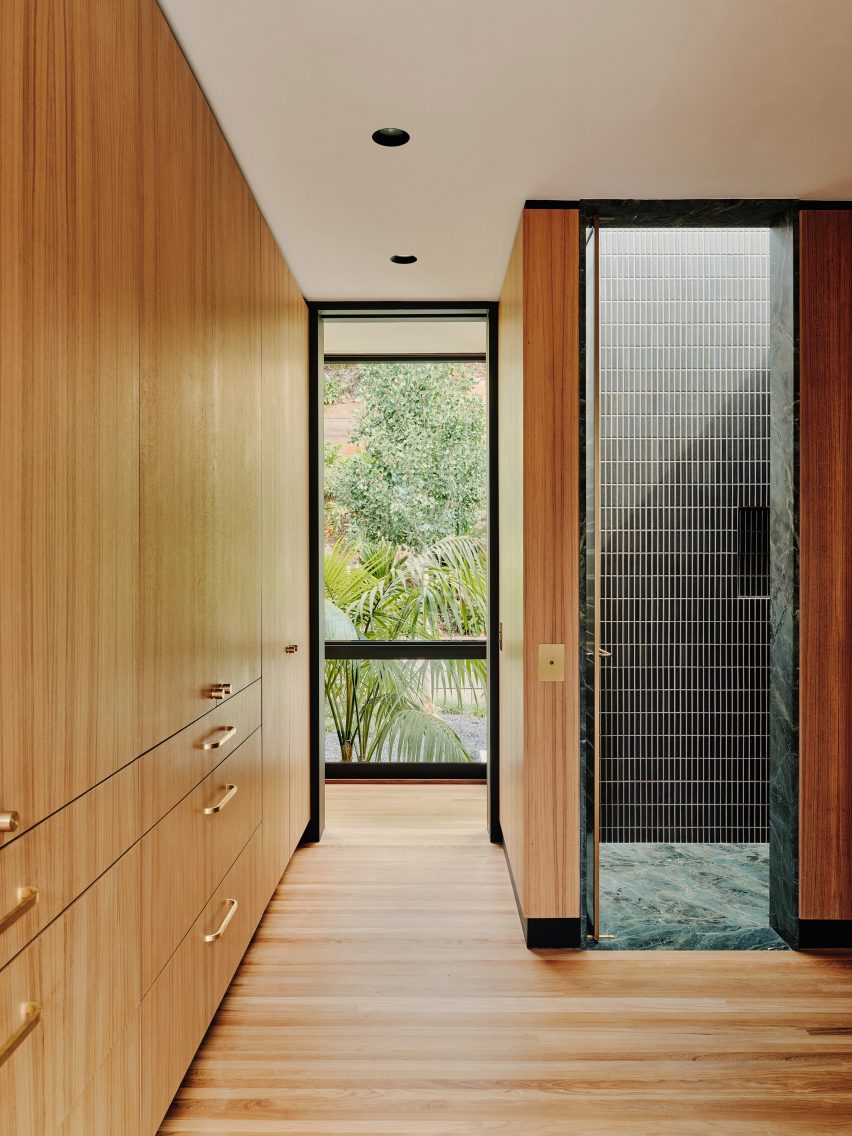 Moore House by Woods + Dangaran