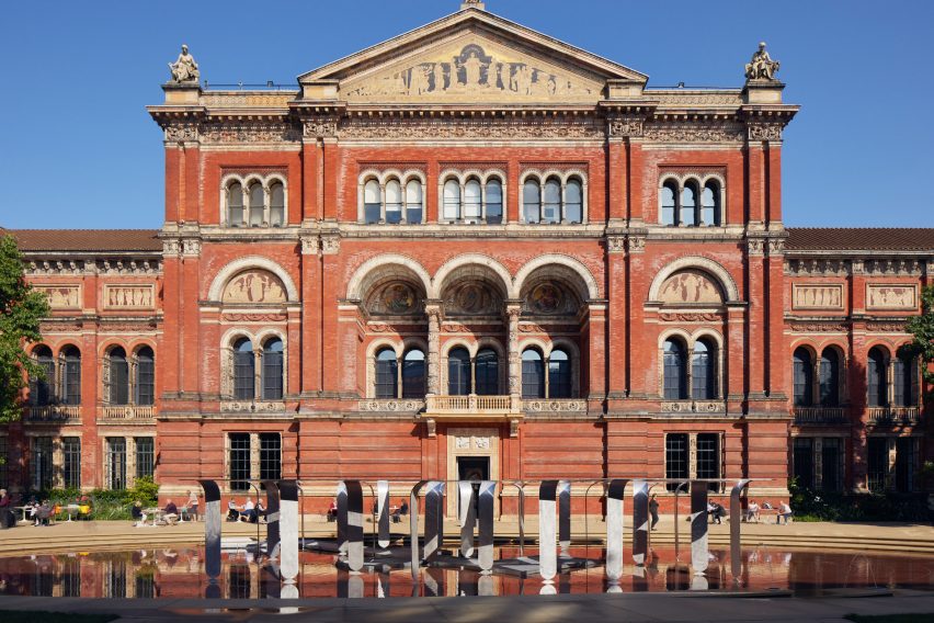 Between Forests and Skies pavilion by Nebbia Works at V&A for LDF