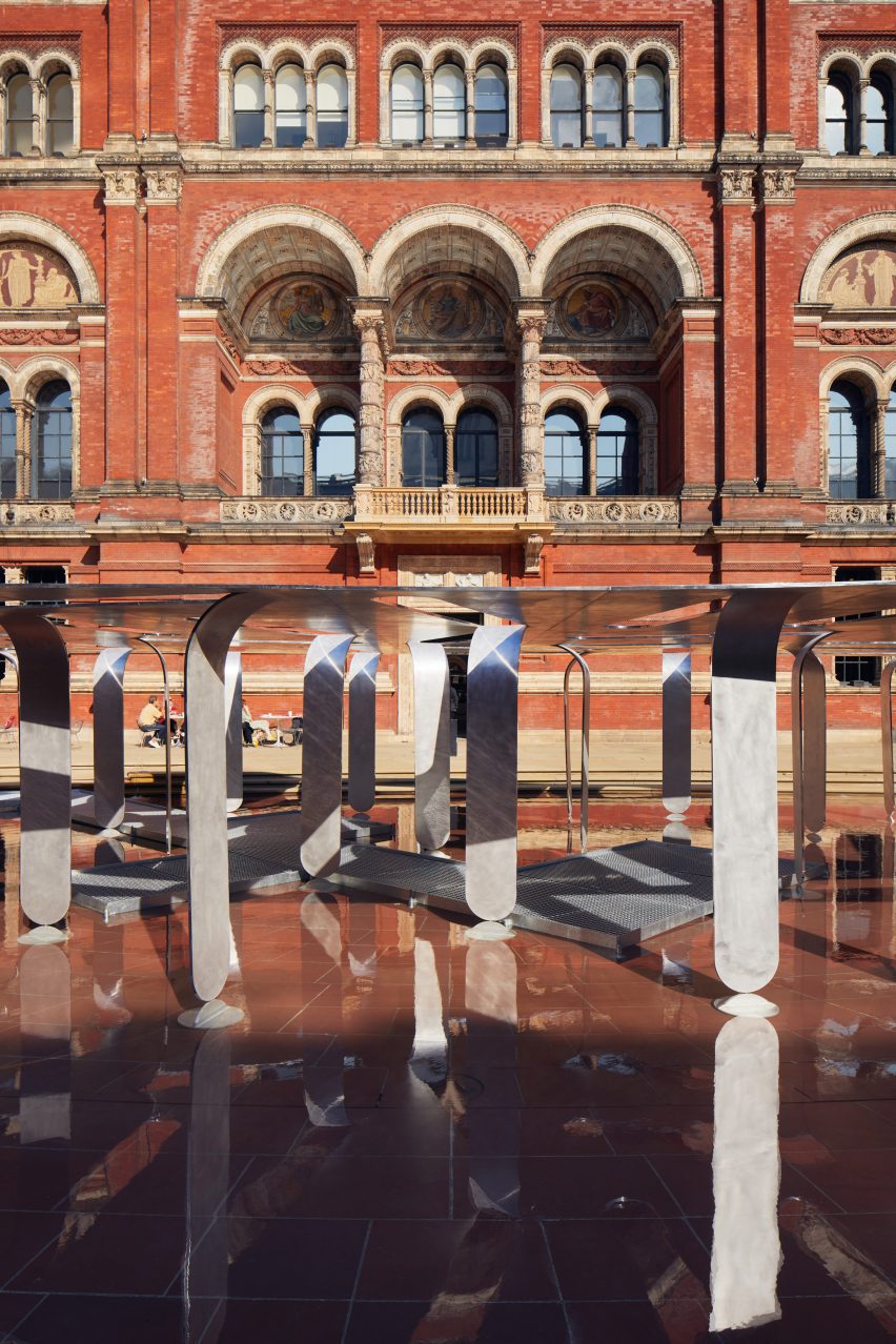 Between Forests and Skies pavilion by Nebbia Works at V&A for LDF