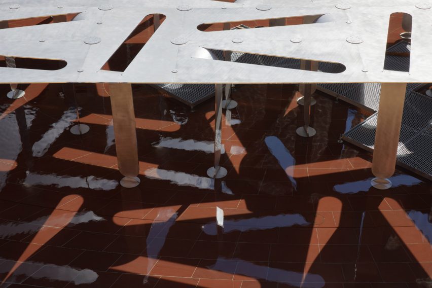 Between Forests and Skies pavilion by Nebbia Works at V&A for LDF