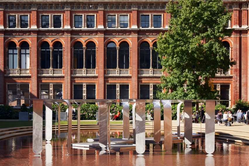 Between Forests and Skies pavilion by Nebbia Works at V&A for LDF