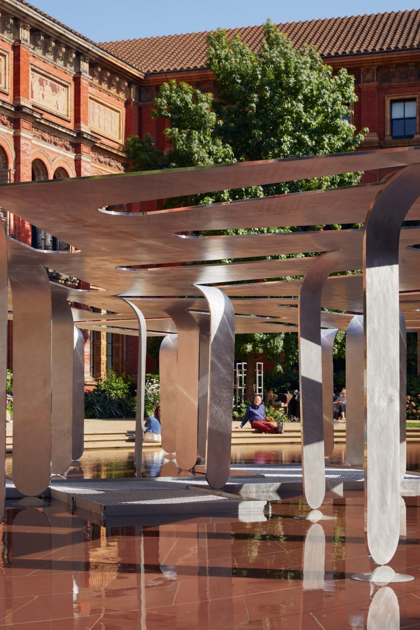 Between Forests and Skies pavilion by Nebbia Works at V&A for LDF