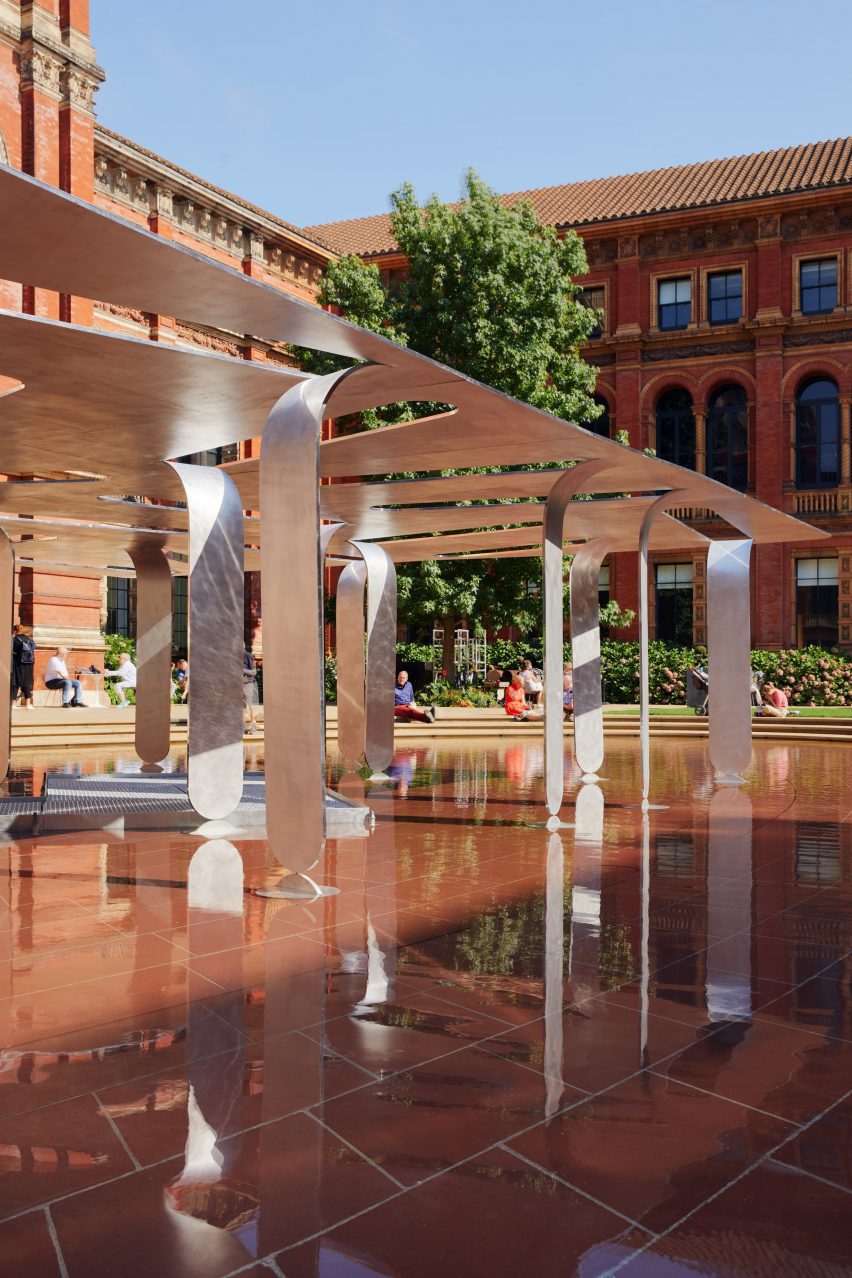 Between Forests and Skies pavilion by Nebbia Works at V&A for LDF