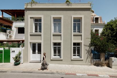 Facade of Neve Tzedek Patio House by Meirav Galan
