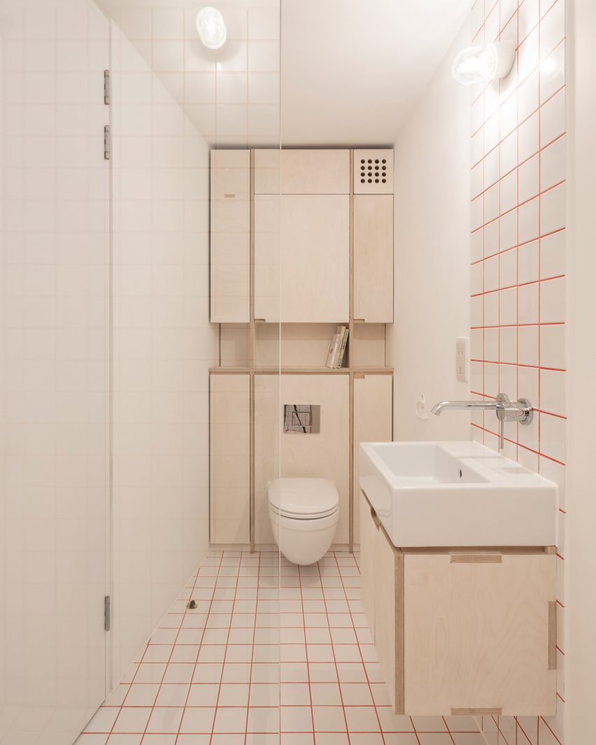 The Queen of Catford by Tsuruta Architects
