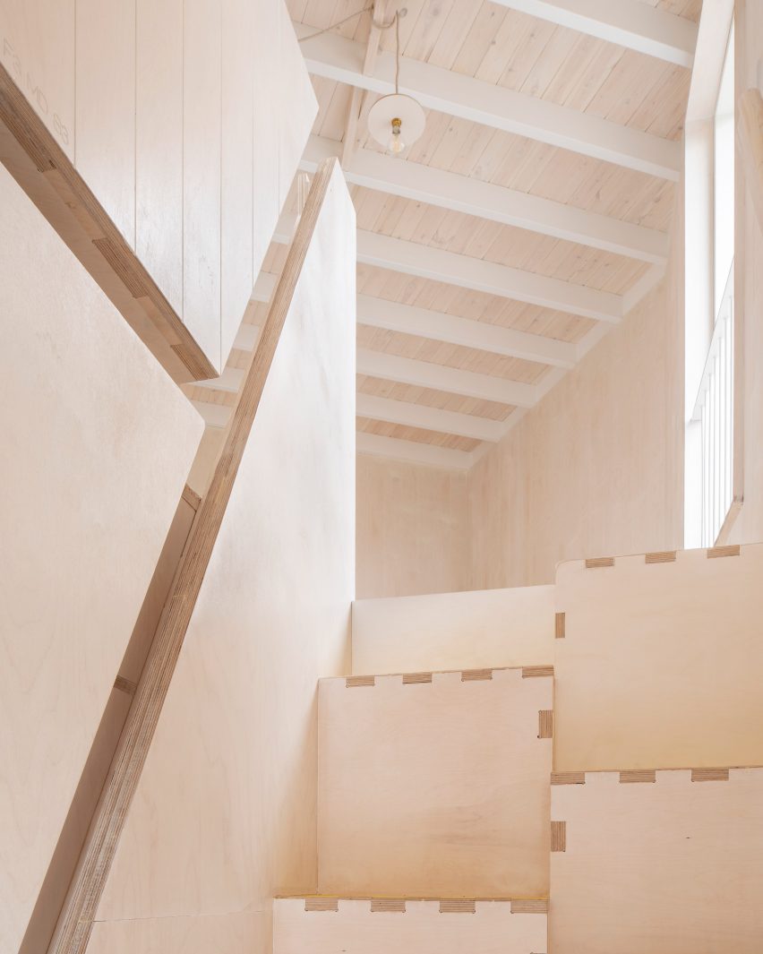 The Queen of Catford by Tsuruta Architects