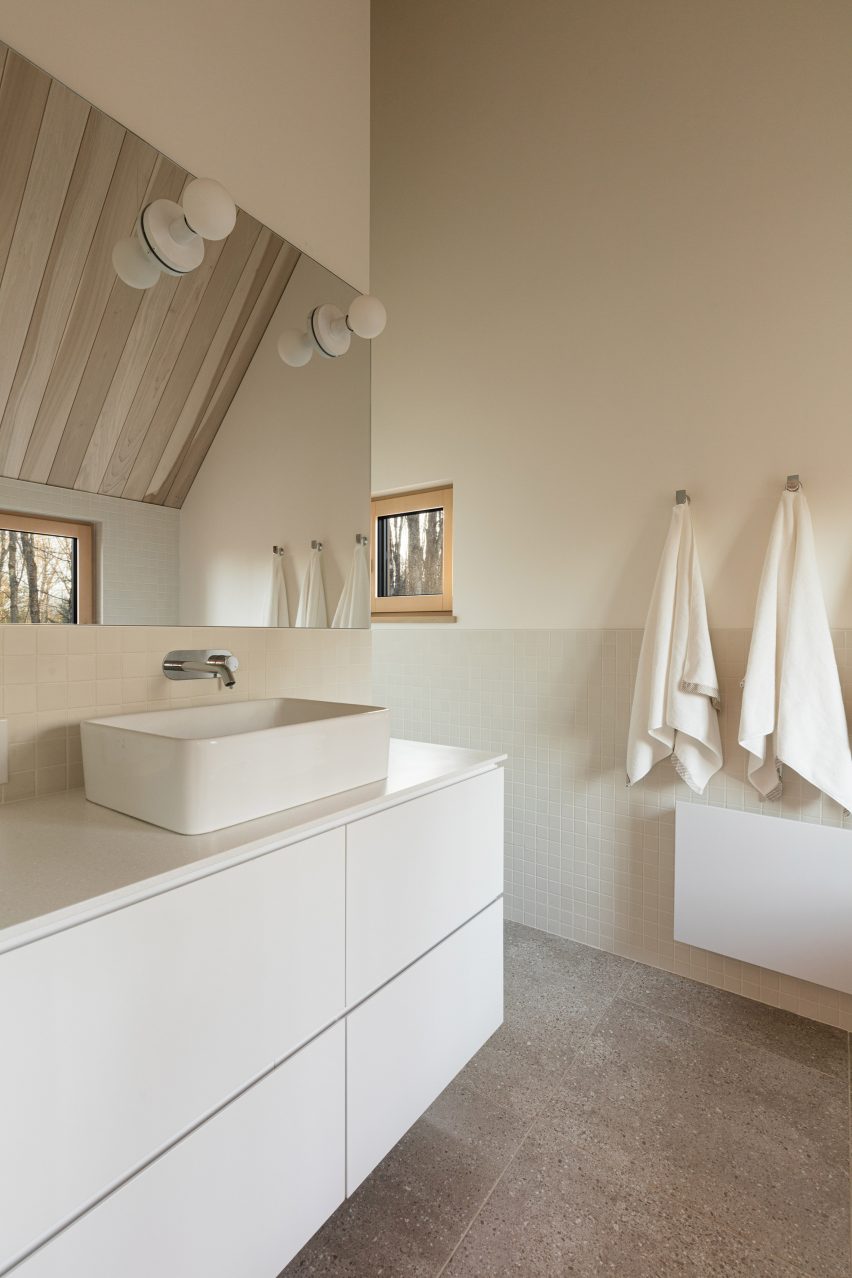 Chalet Pic Bois by Ravi Handa Architect