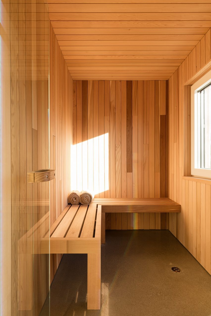Chalet Pic Bois by Ravi Handa Architect