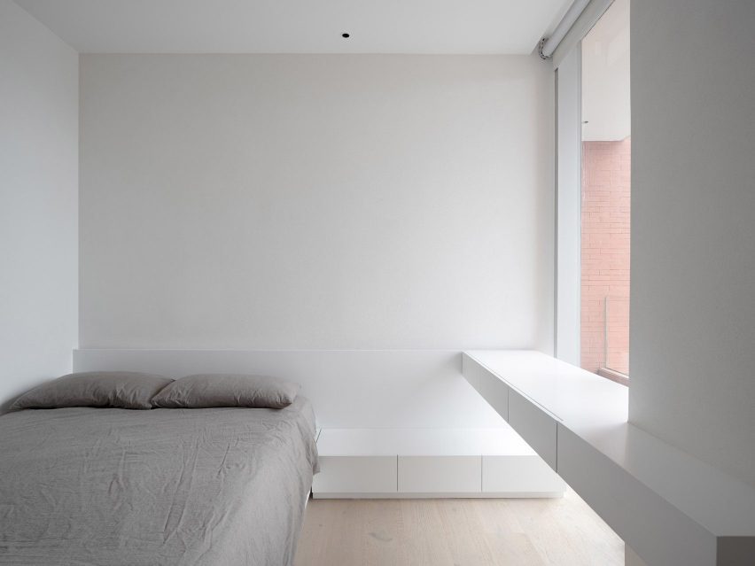 Minimalist bedroom in Chinese apartment