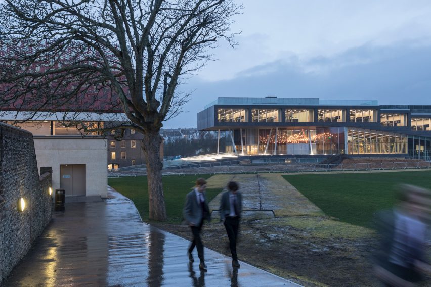 Brighton College – School of Science and Sport by OMA