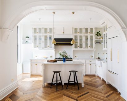 White Shaker kitchen 