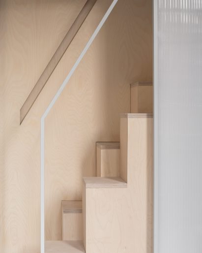 Alternating tread stairs