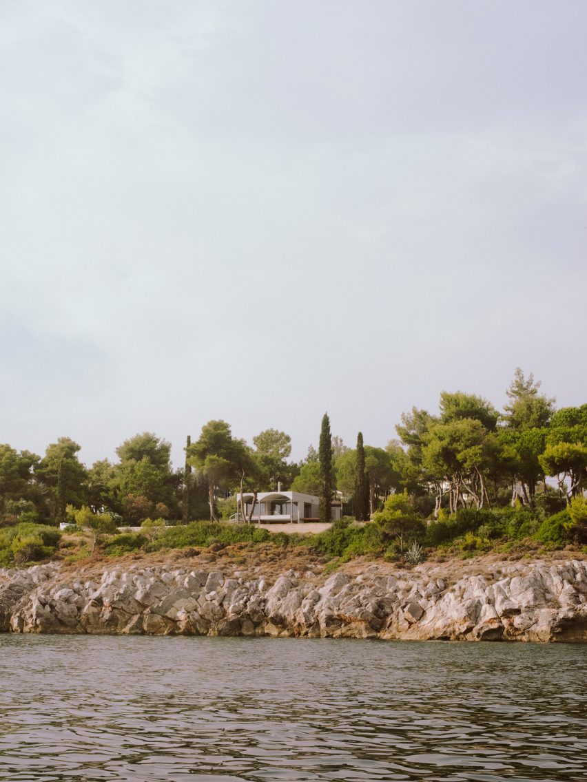 St Minas House by Neiheiser Argyros