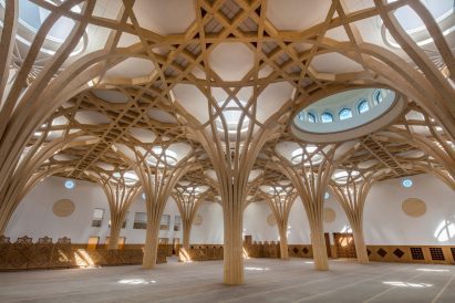 Cambridge Central Mosque by Marks Barfield Architects