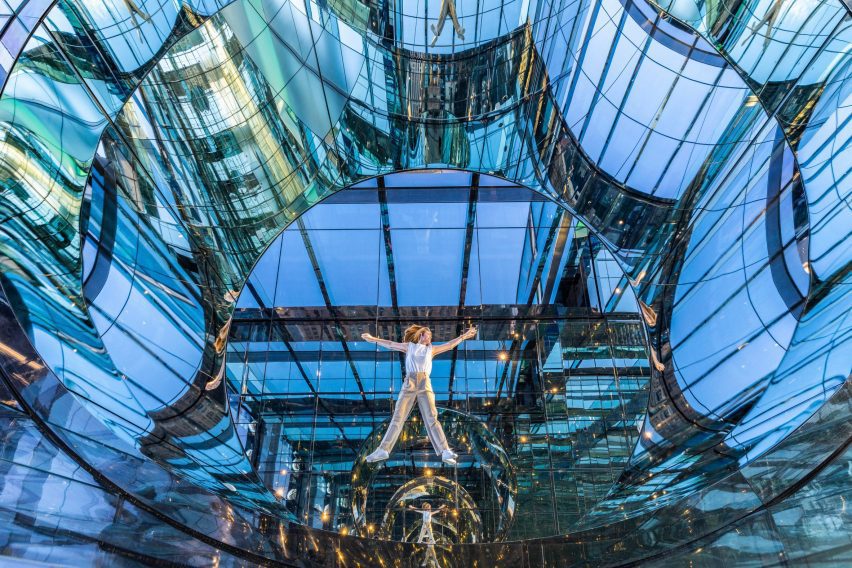 The Air immersive experience