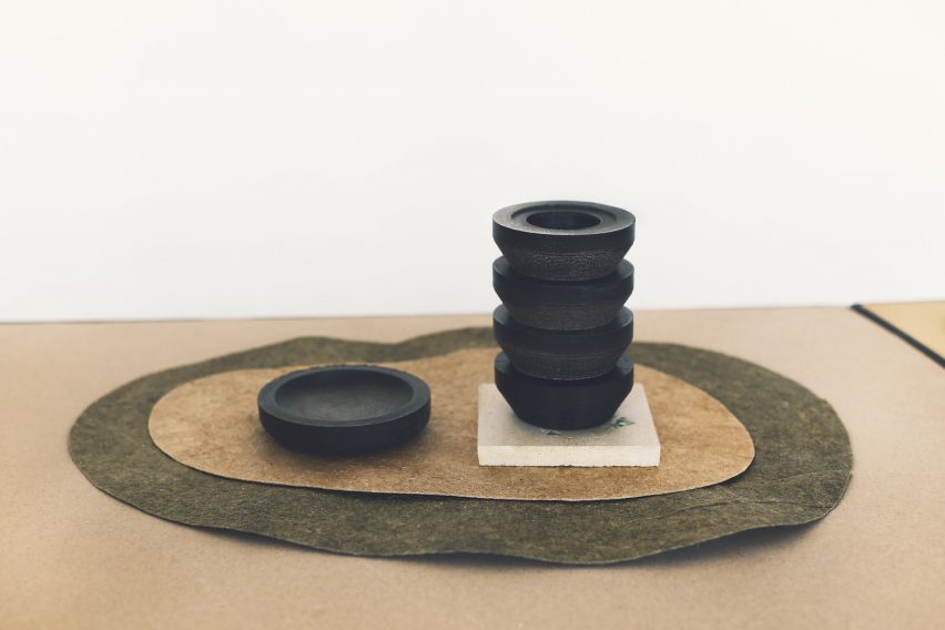 A place setting at the Tabula [non] Rasa installation