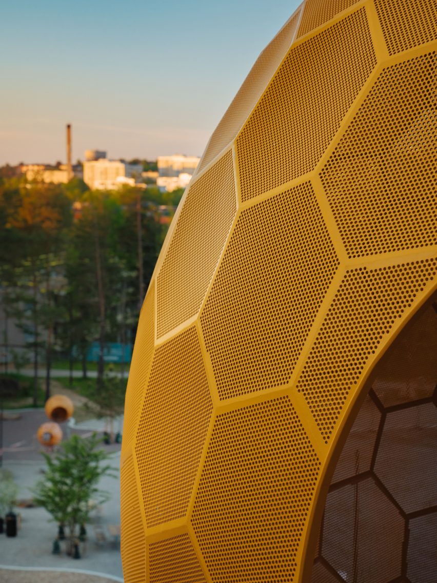 Vårbergstoppen Playground Sphere by AndrénFogelström