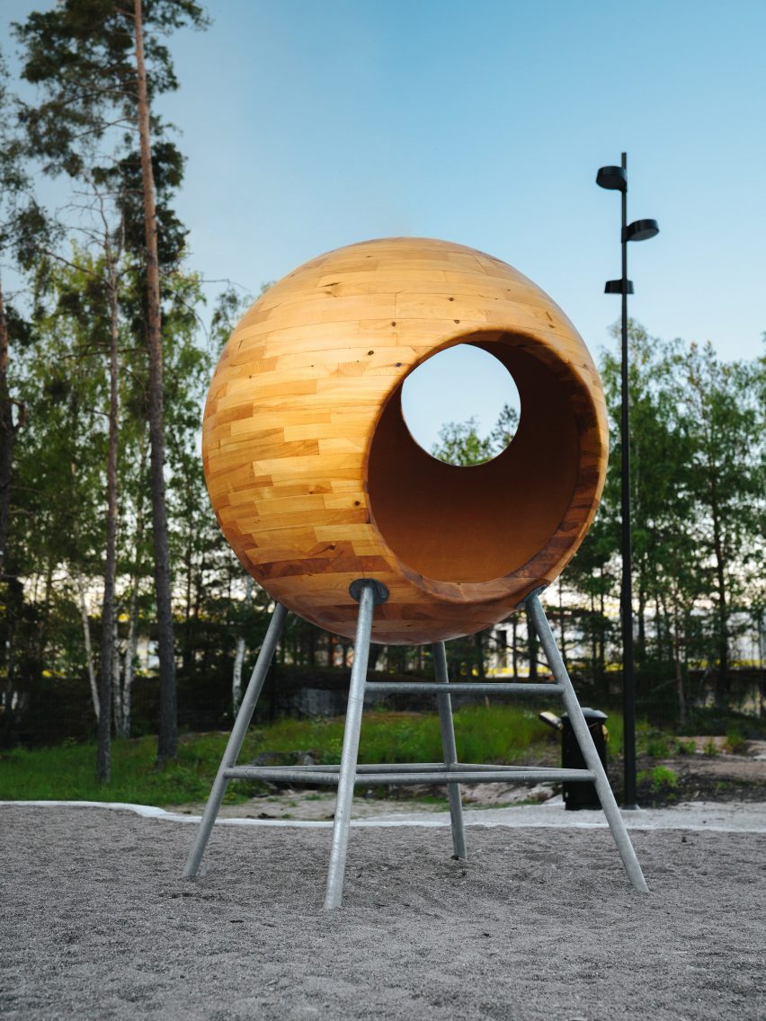 Vårbergstoppen Playground Sphere by AndrénFogelström