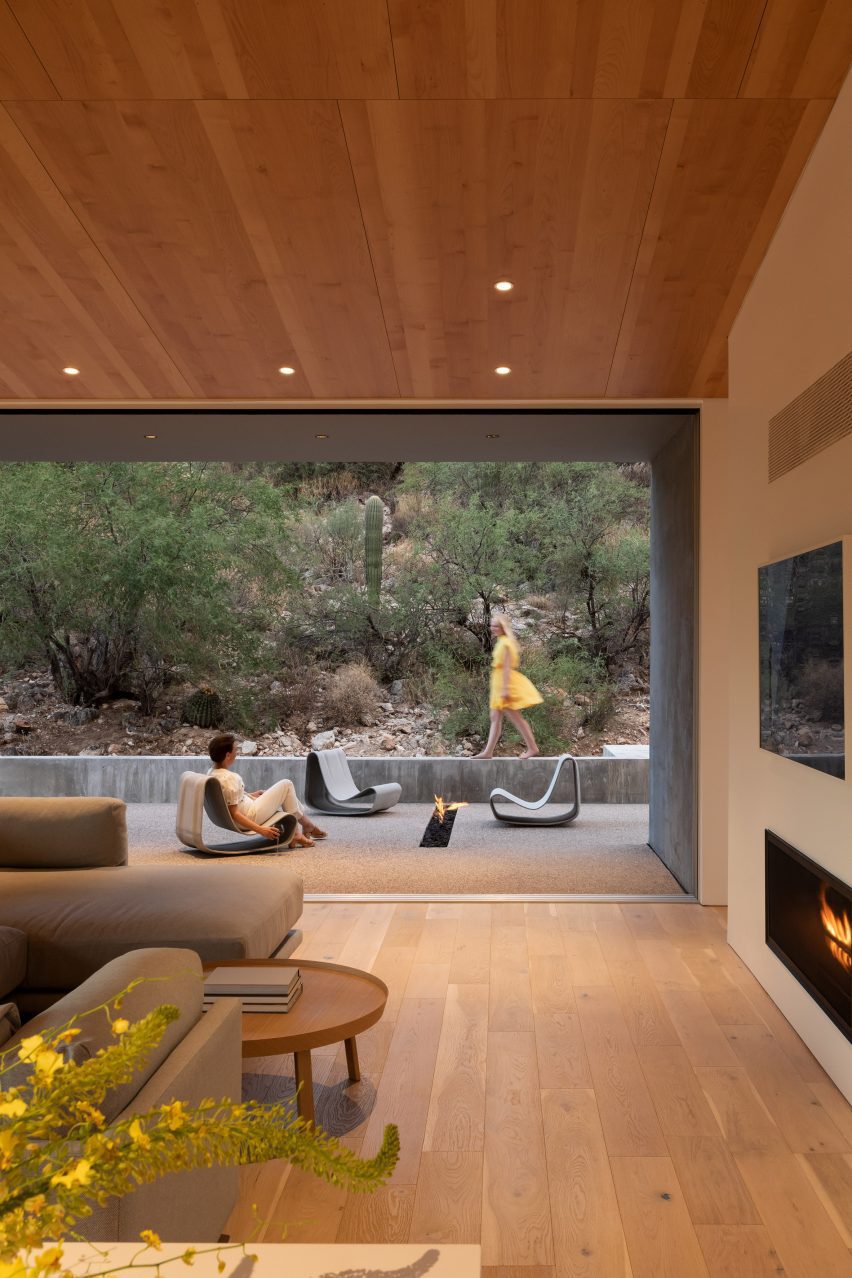Ventana House by HK Associates
