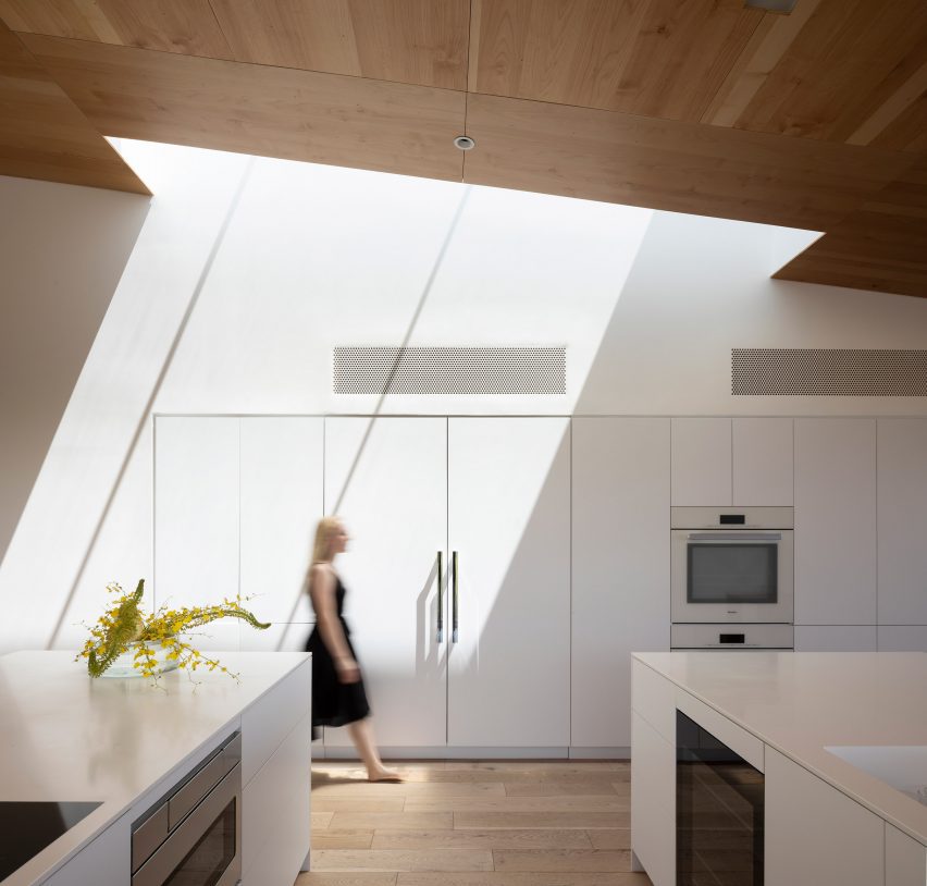 Ventana House by HK Associates