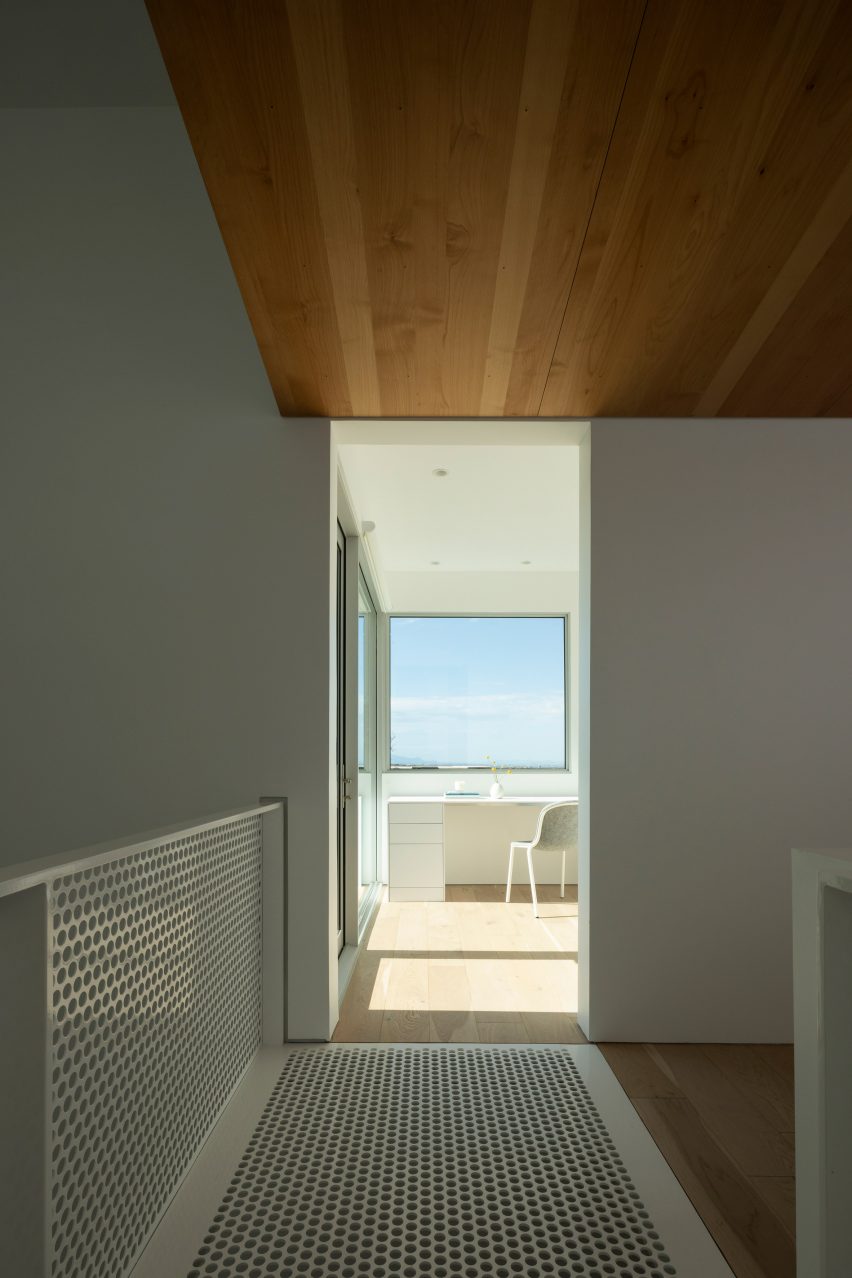 Ventana House by HK Associates