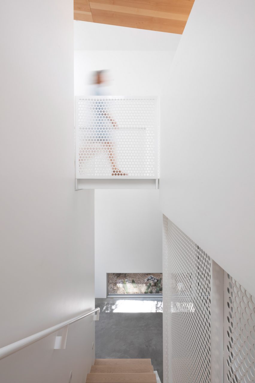 Ventana House by HK Associates
