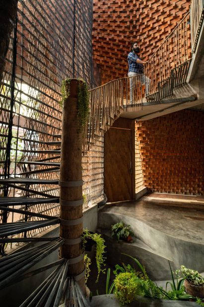 The staircase follows the form of the twisting walls at Pirouette House