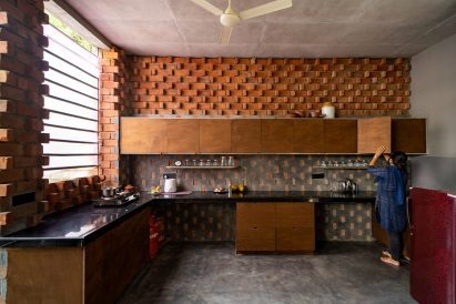The kitchen at Pirouette House is L-shaped