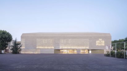 Cinema Le Grand Palais by Antonio Virga Architecte