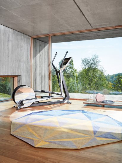 A picture of Technogym's cross personal