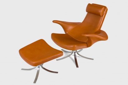 A photograph of the Seagull chair