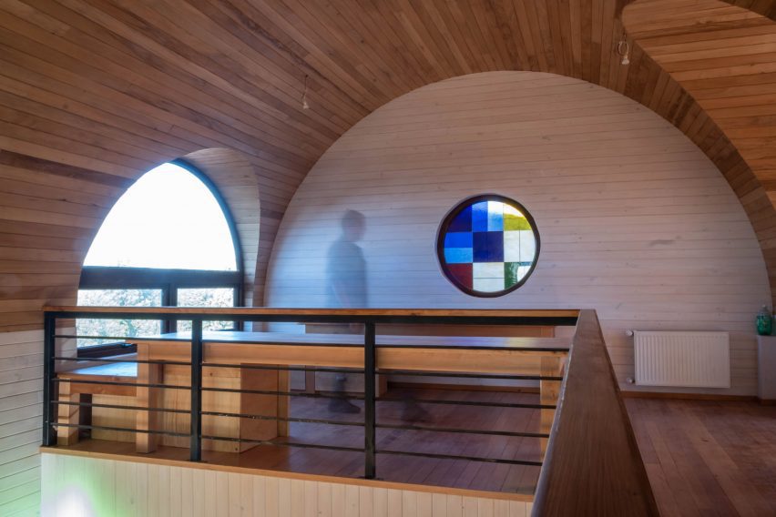 Abovedada House by Edward Roja Arquitectos
