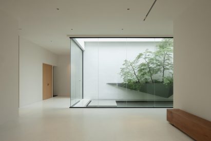 Neutral hotel interiors