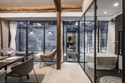 Open living space inside Baochao Hutong Mirror Yard