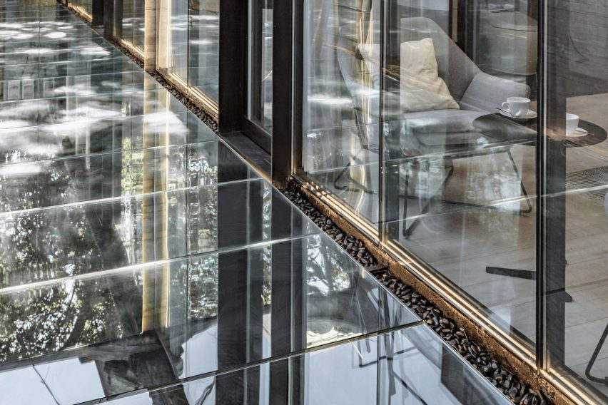 Mirror Yard by DAGA Architects
