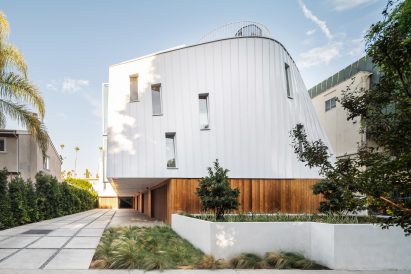 Aluminium-panelled housing unit