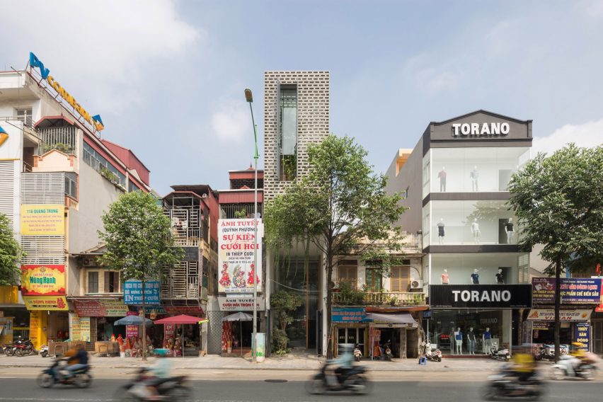 Street elevation of CH House by ODDO Architects