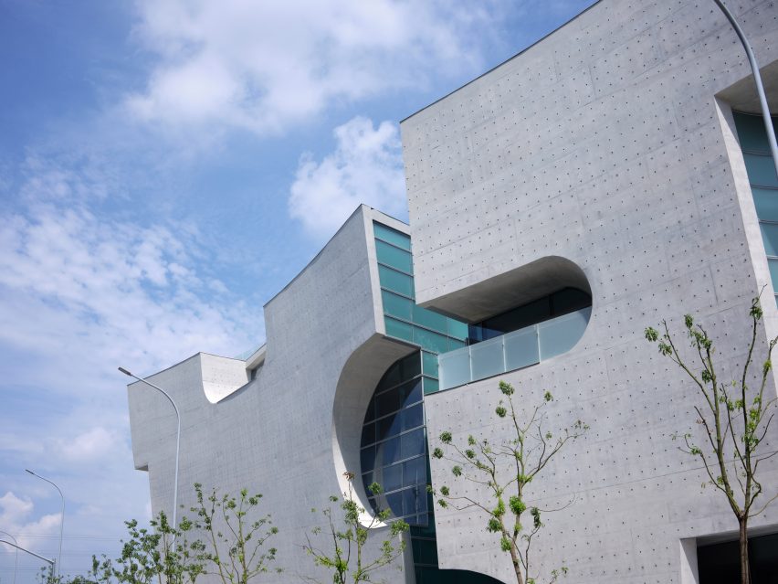 Curved openings in a concrete building